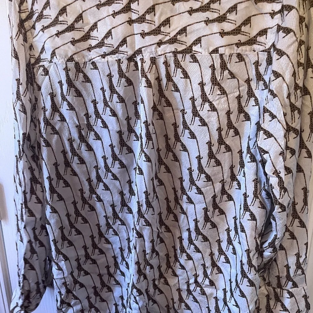 Chicos 2 whimsy cheetah shirt lightweight all over print US size 12 - Picture 6 of 7